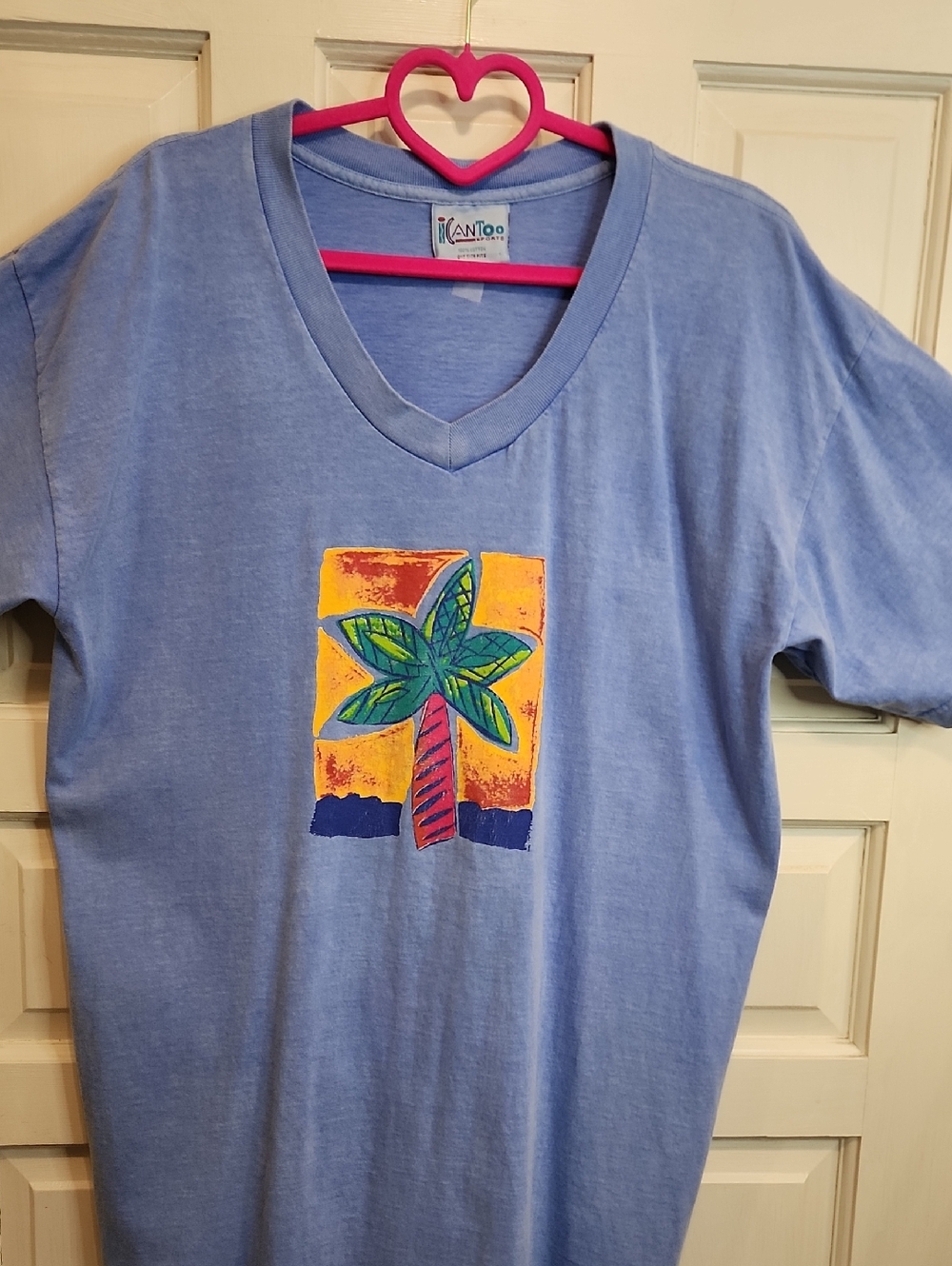 ICANTOO Periwinkle Blue Palm Tree Graphic V‑Neck Tee. SHORT SLEEVE.